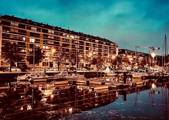 Belle Lumineux Avec Balcon Plein Centre .